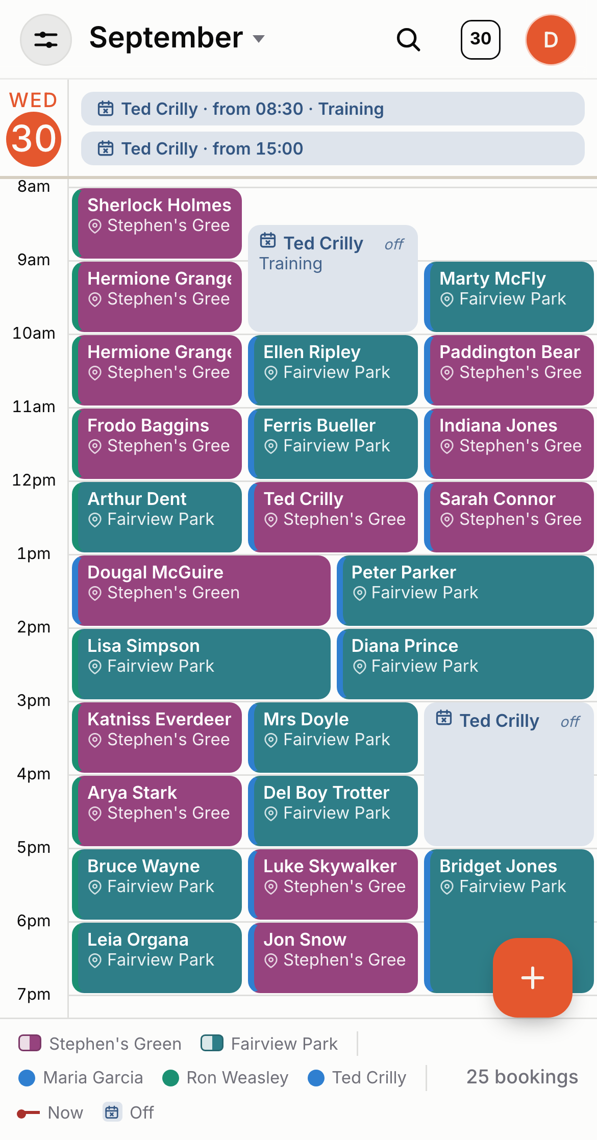 A busy day in the Pamio schedule: three instructors, 25 lessons, time off and the colour legend